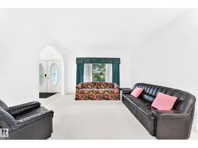 209 CARMICHAEL CL NW photo 10