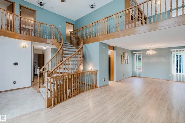 7 HILLTOP CR photo 3
