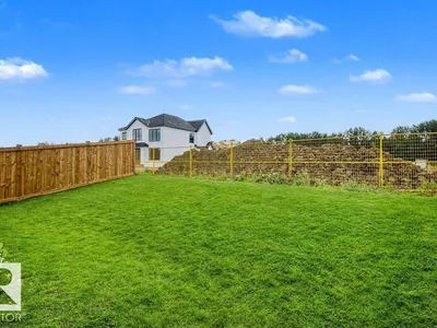 66 FENWYCK BV photo 47