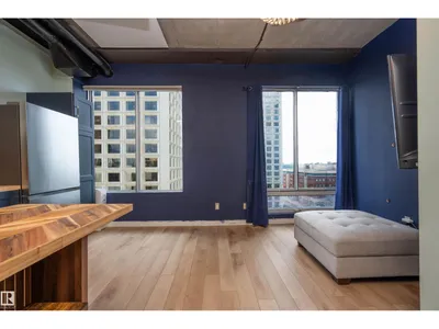 #913 10024 JASPER AV NW photo 4