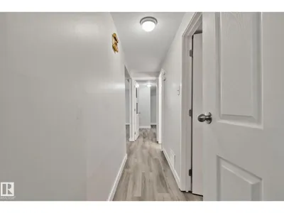 5111 40 AV NW photo 26