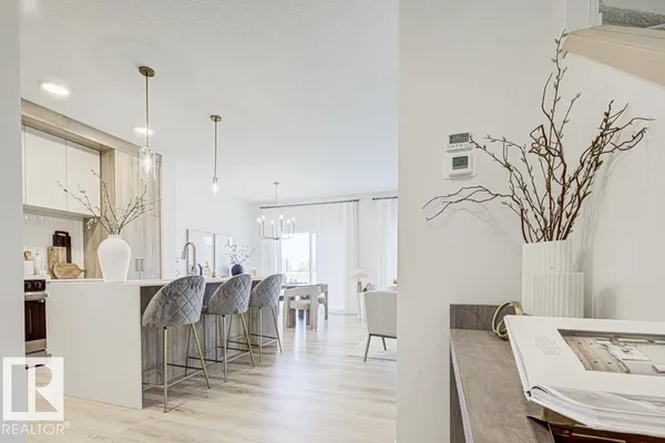 20743 40 AV NW photo 2