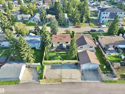 3520 17B AV NW photo 4
