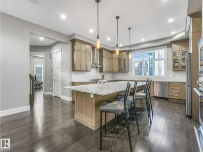 8927 120 ST NW photo 11