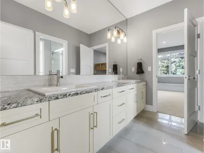 8927 120 ST NW photo 34