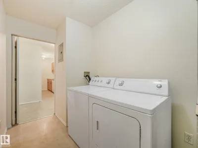 #114 10511 42 AV NW photo 31