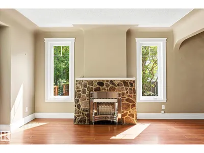 11322 56 ST NW photo 9