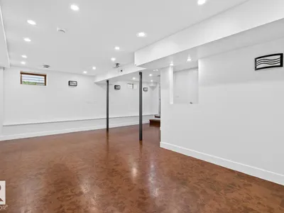 8860 93 ST NW photo 47