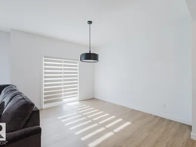 6411 27 AV SW photo 14
