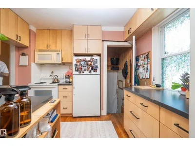 11506 94 ST NW photo 8
