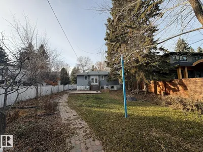 9733 143 ST NW photo 28