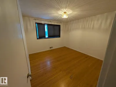 9733 143 ST NW photo 10