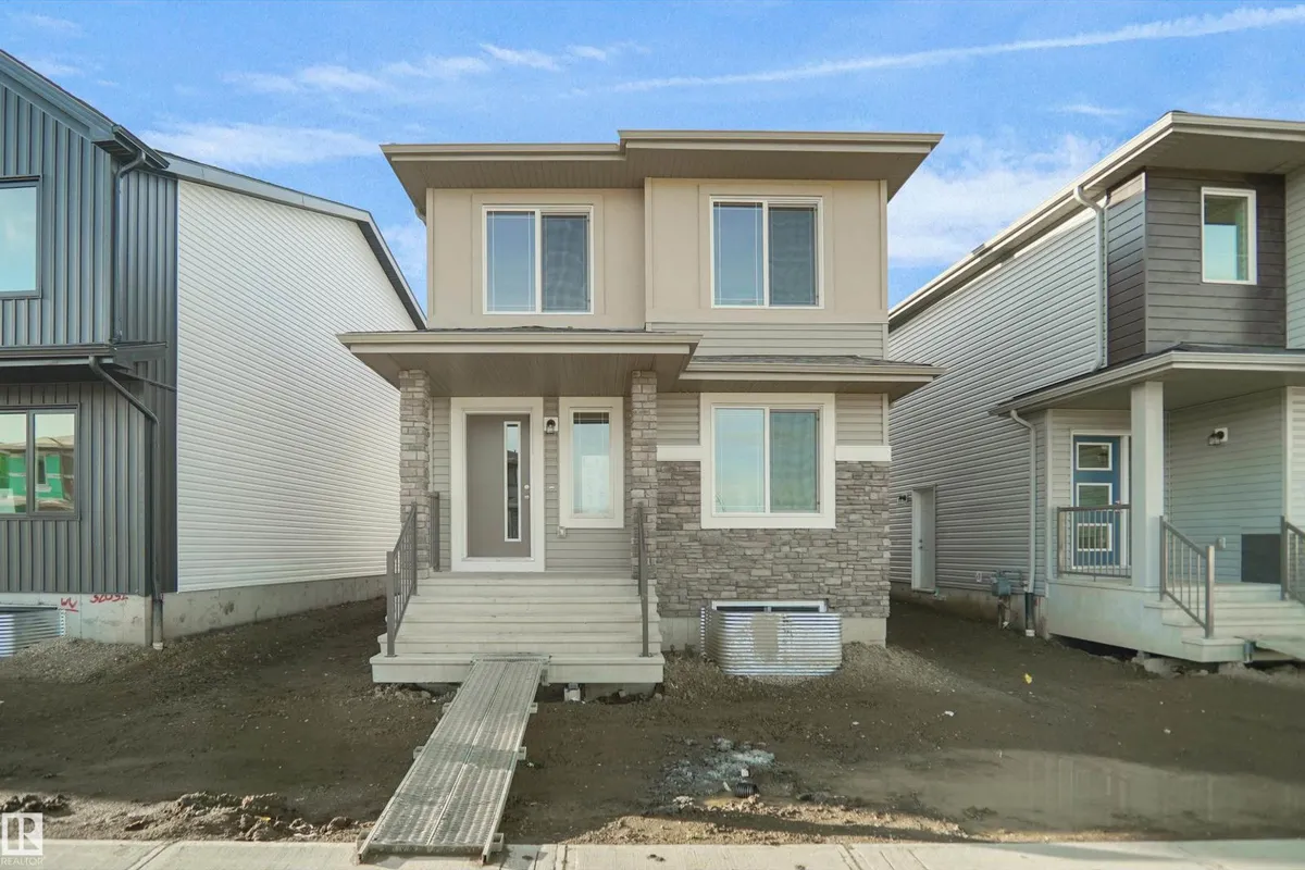 261 Falcon CR exterior