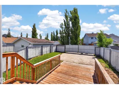7815 14 AV SW photo 38
