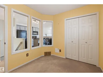 7815 14 AV SW photo 20