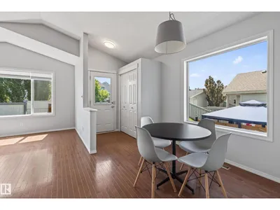 7815 14 AV SW photo 12