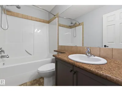 7815 14 AV SW photo 26