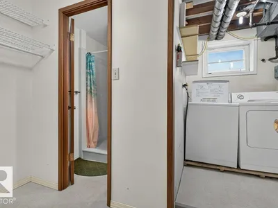 9026 92 ST NW photo 24
