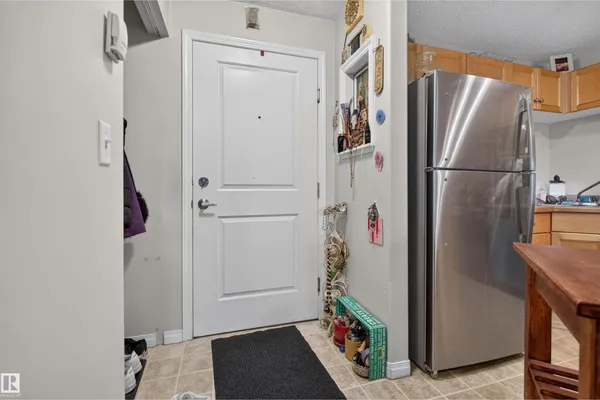 #221 245 EDWARDS DR SW photo 2
