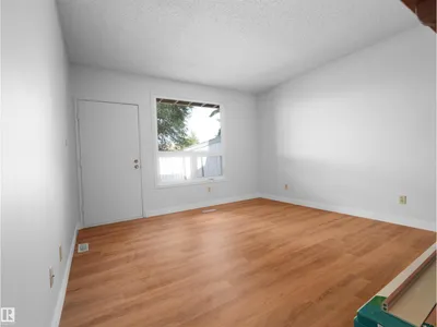 #50 1904 48 ST NW photo 13