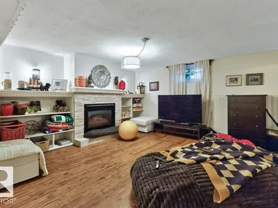 9047 52 ST NW photo 29