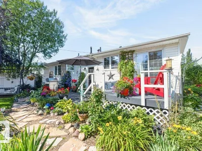 9047 52 ST NW photo 40