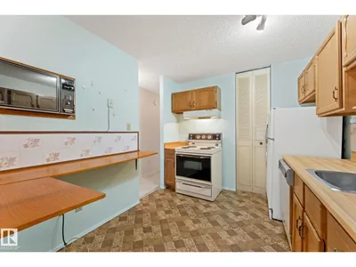 164 SURREY GARDENS NW photo 16
