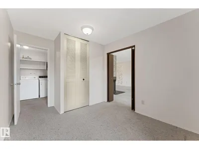164 SURREY GARDENS NW photo 21