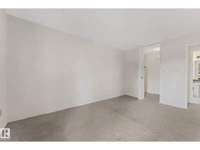 164 SURREY GARDENS NW photo 24