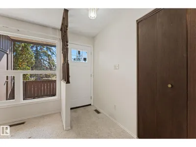 164 SURREY GARDENS NW photo 6