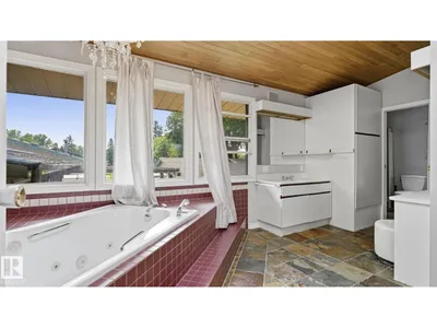 9216 93 ST photo 24
