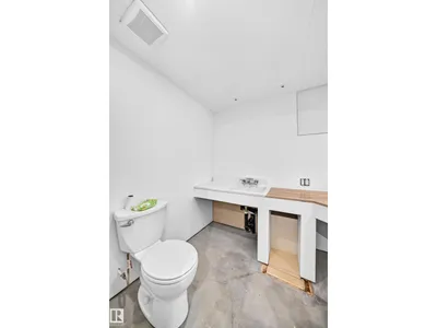 11419 126 ST NW photo 40