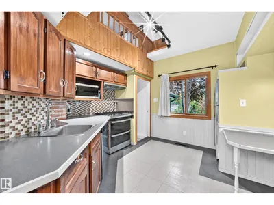 11419 126 ST NW photo 6