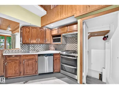 11419 126 ST NW photo 7