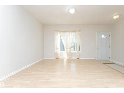 12241 93 ST NW photo 6