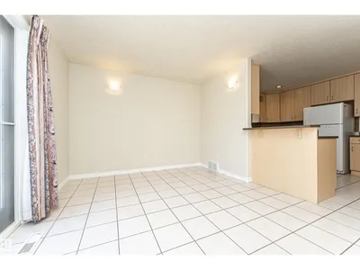 12241 93 ST NW photo 18