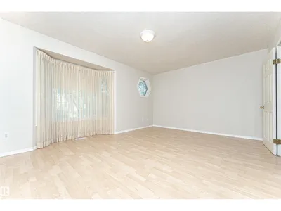 12241 93 ST NW photo 30