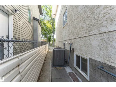 12241 93 ST NW photo 52
