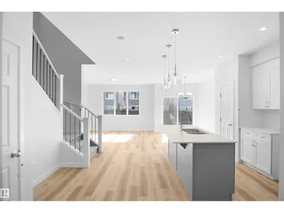 1928 210 ST NW photo 10