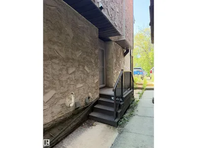 10344A 121 ST NW photo 24