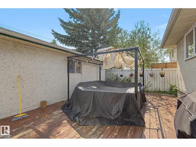 4323 114B ST NW photo 45