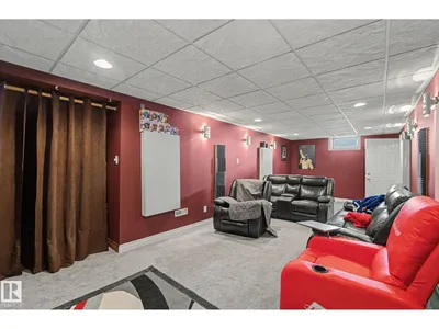 4323 114B ST NW photo 42