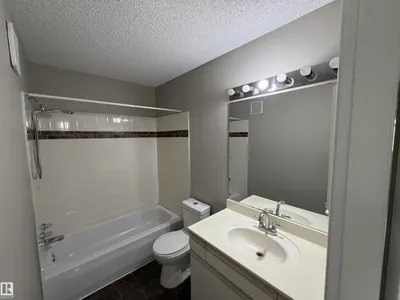 1535 80A ST NW photo 11