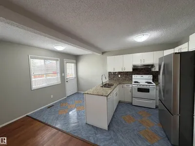 1535 80A ST NW photo 19