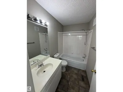 1535 80A ST NW photo 6