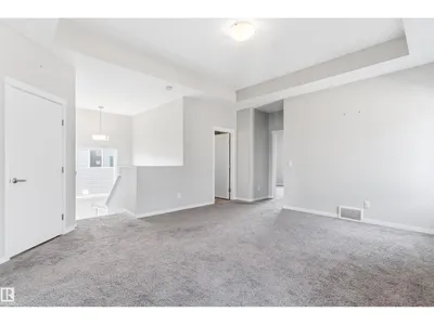 1103 26 AV NW photo 15