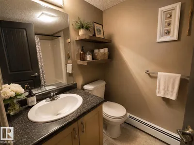 #301 13907 136 ST NW photo 8