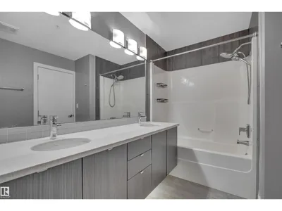 #105 10030 83 AV NW photo 16
