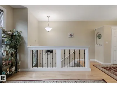 10416 69 AV NW photo 15