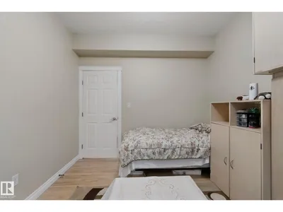 10416 69 AV NW photo 42